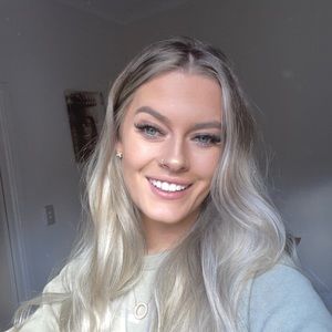 Meet your Posher, Zoey-lee